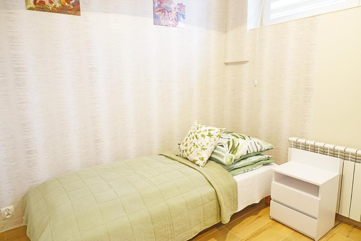 Nad Stawem Apartment Устрон Стая снимка